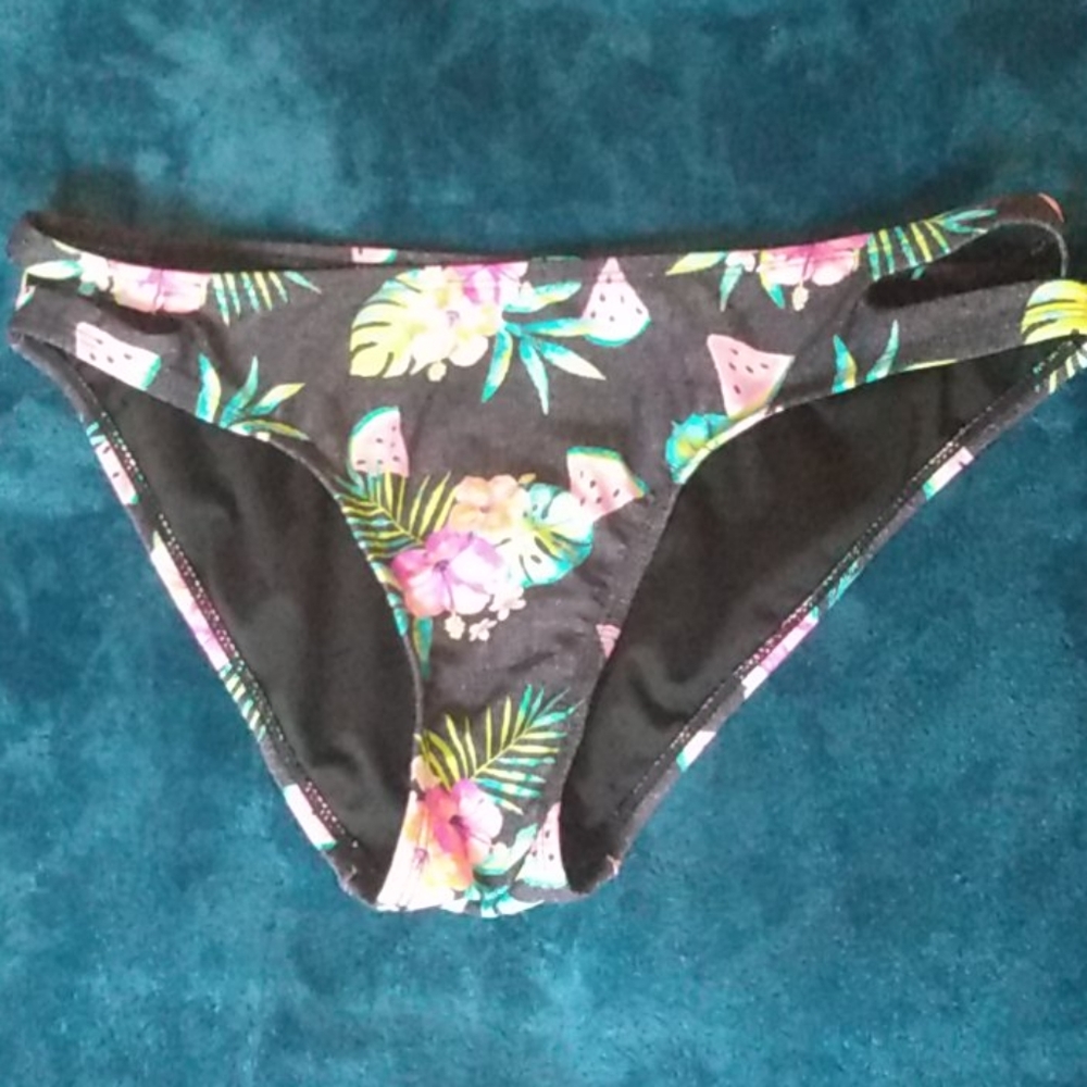 Bathing suit bottoms